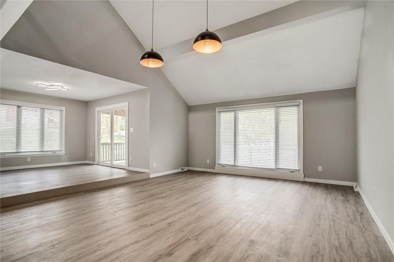 1120 97th Pl, Kansas City, MO 64155