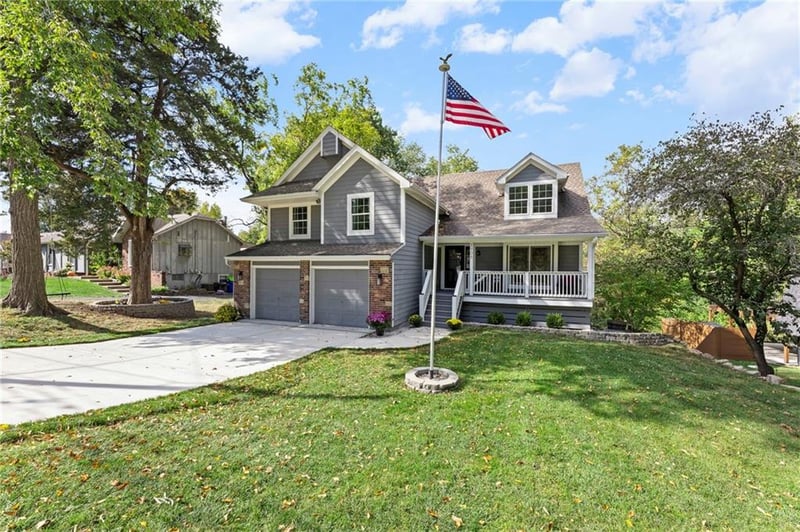 8906 Millstone Dr, Lenexa, KS 66220