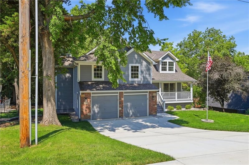 8906 Millstone Dr, Lenexa, KS 66220