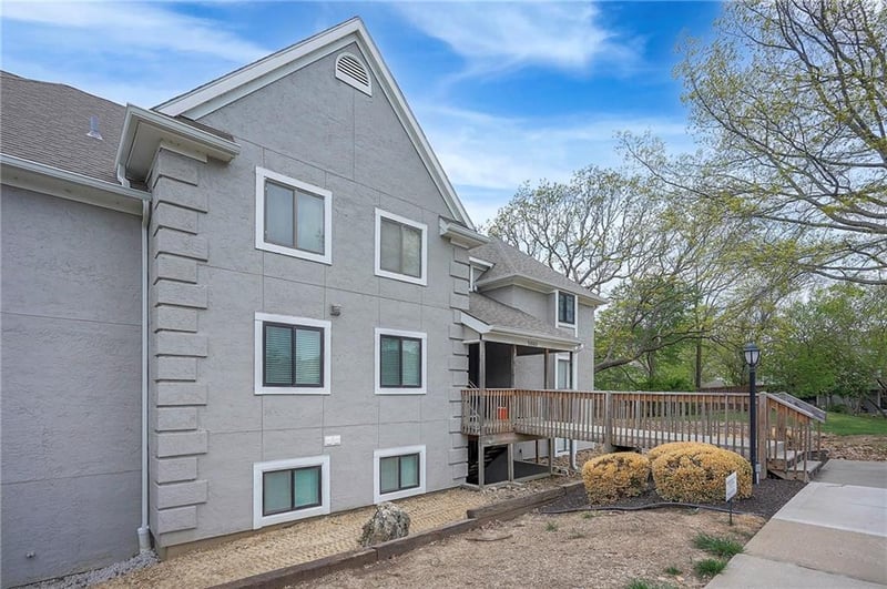 5860 Park Unit #12 St, Shawnee, KS 66216