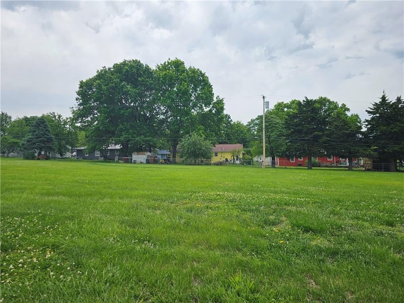 24 Ivy Ter, Garnett, KS 66032