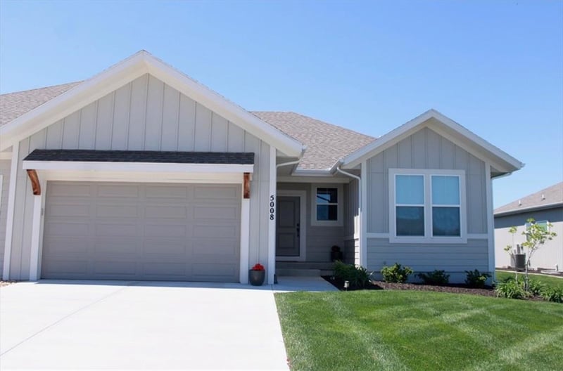 5008 145th St, Basehor, KS 66007