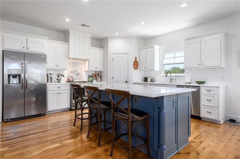 25865 Primrose Ln, Lawrence, KS 66044