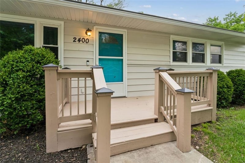 2400 Woodend Ave, Kansas City, KS 66106