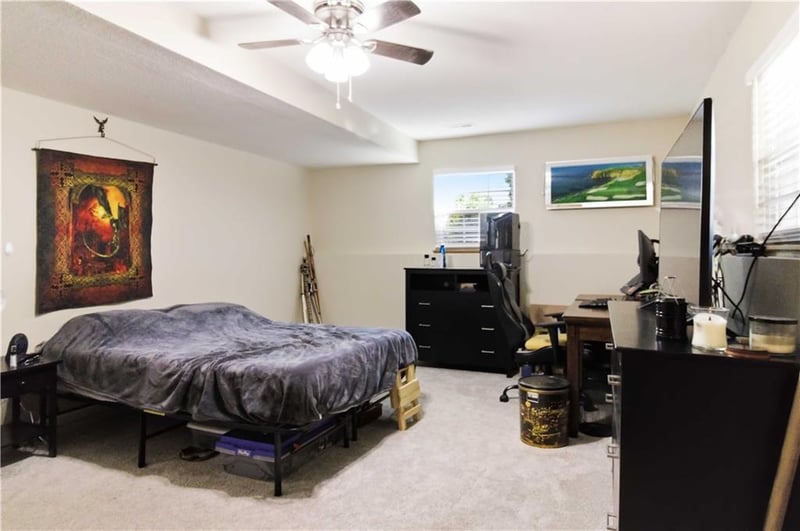 15588 Crestwood Dr, Basehor, KS 66007