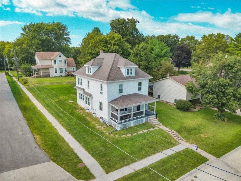 1302 Mulberry St, Maryville, MO 64468