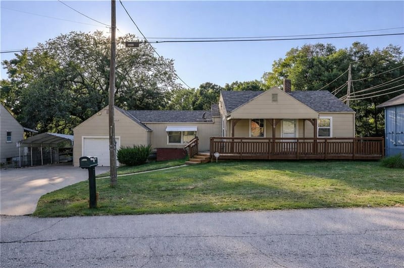 4260 Kelsey Rd, Kansas City, MO 64116