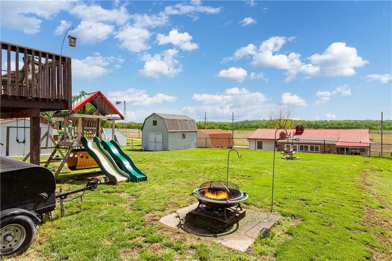 304 North St, Farley, MO 64028