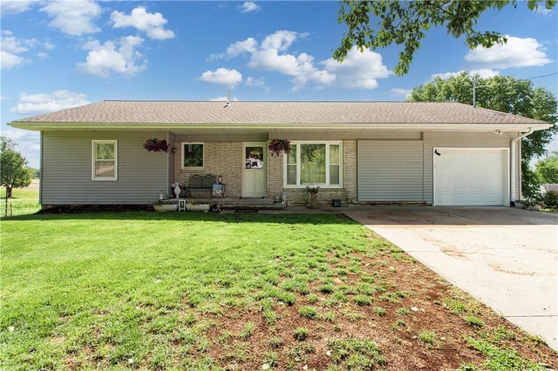 304 North St, Farley, MO 64028