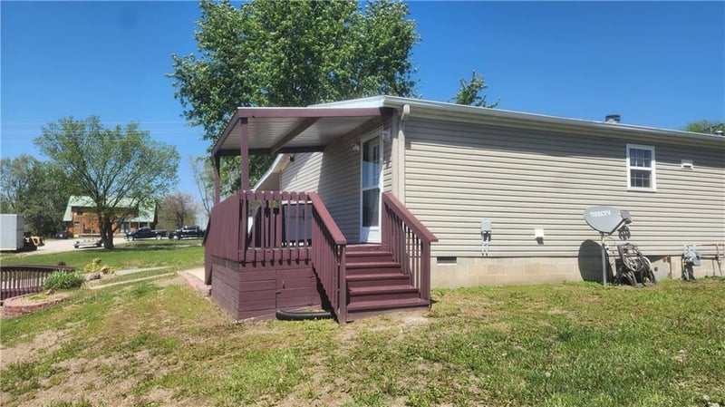 402 Corrine St, Gallatin, MO 64640