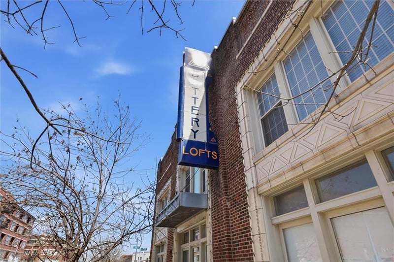 3001 Gillham Rd #206, Kansas City, MO 64108