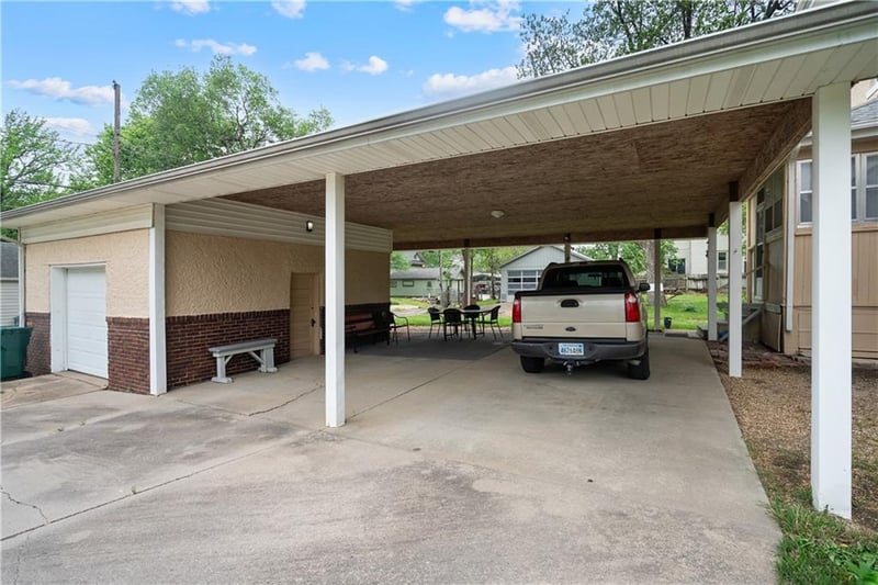 1500 Belmont Ave, Parsons, KS 67357