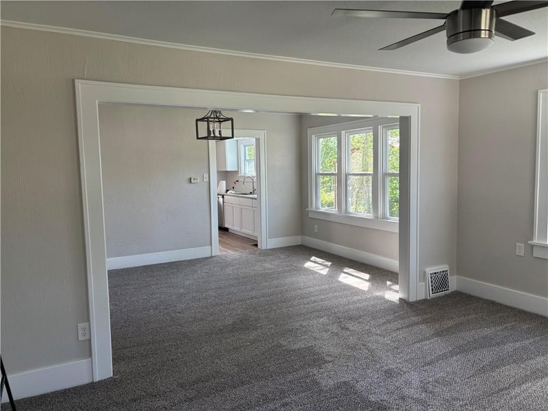 3302 Gene Field Rd, St Joseph, MO 64506