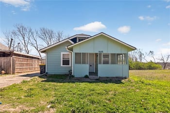 8405 Wabash Ave, Kansas City, MO 64132