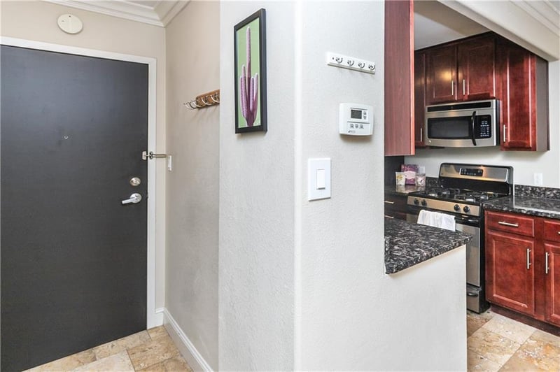 700 E 8th St #14G, Kansas City, MO 64106