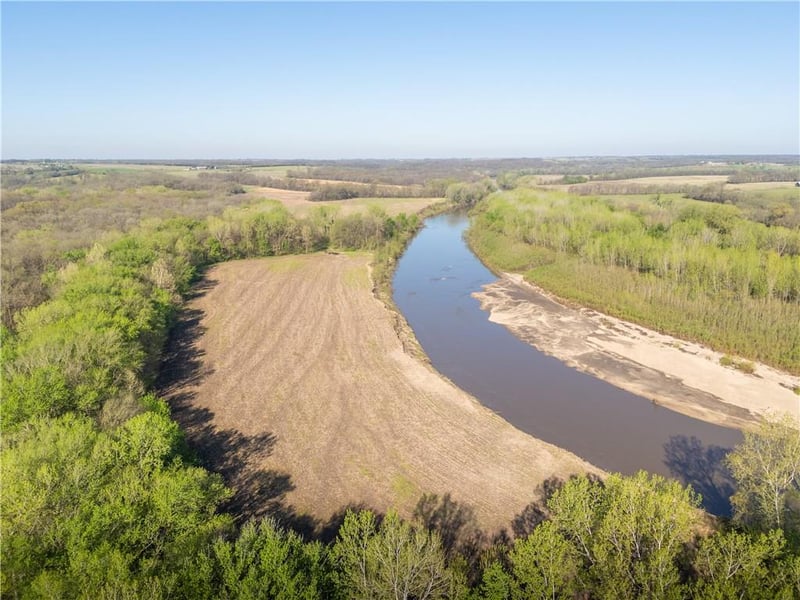 Ne Berlin Rd, Pattonsburg, MO 64670
