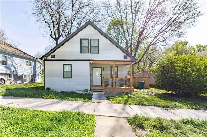 2507 18th St, St Joseph, MO 64503