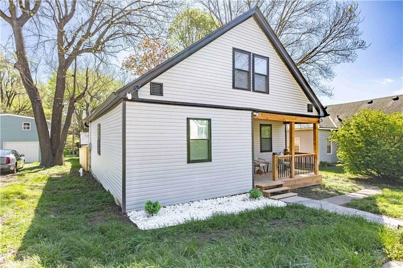 2507 18th St, St Joseph, MO 64503