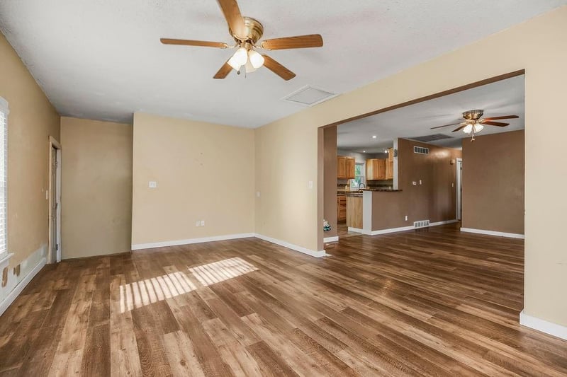302 28th St, Independence, MO 64050