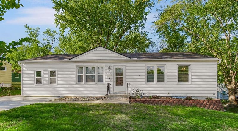 302 28th St, Independence, MO 64050