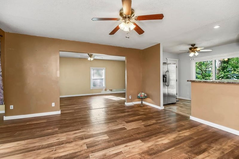302 28th St, Independence, MO 64050