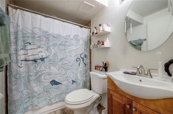 4226 Locust St, Kansas City, MO 64110