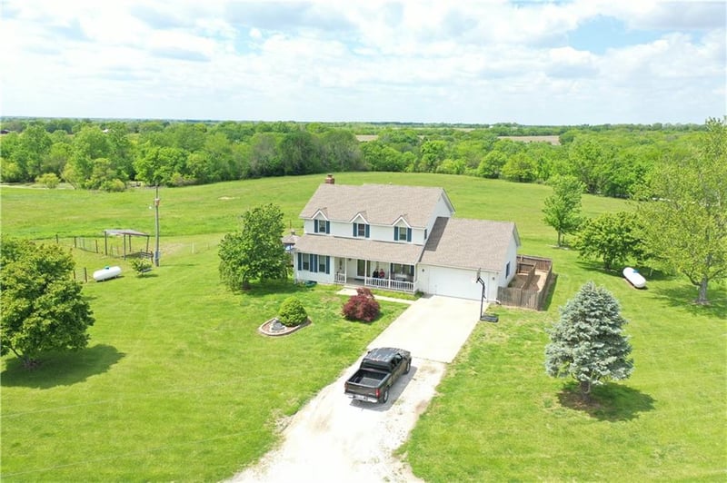 634 Oo Hw, Odessa, MO 64076