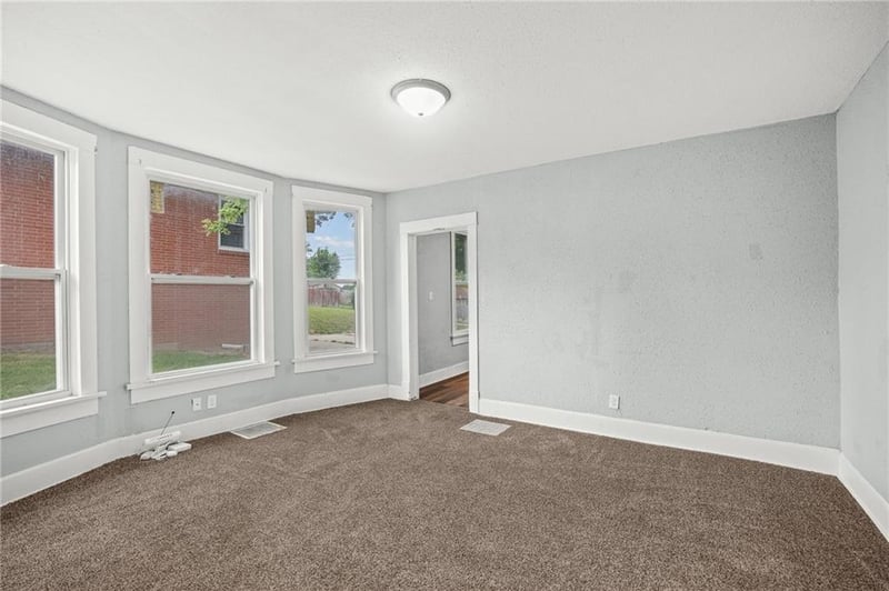3418 Renick St, St Joseph, MO 64507