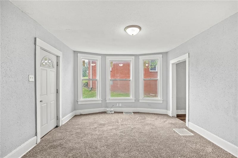 3418 Renick St, St Joseph, MO 64507