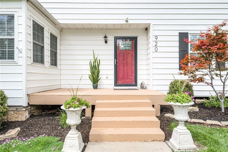 920 County Line Rd, Kansas City, KS 66103