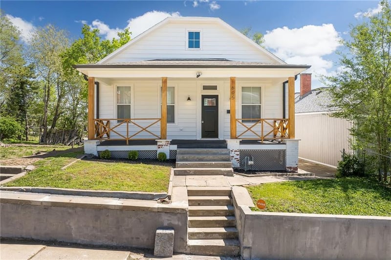 605 12th St, St Joseph, MO 64501