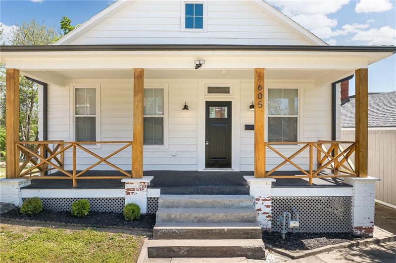 605 12th St, St Joseph, MO 64501