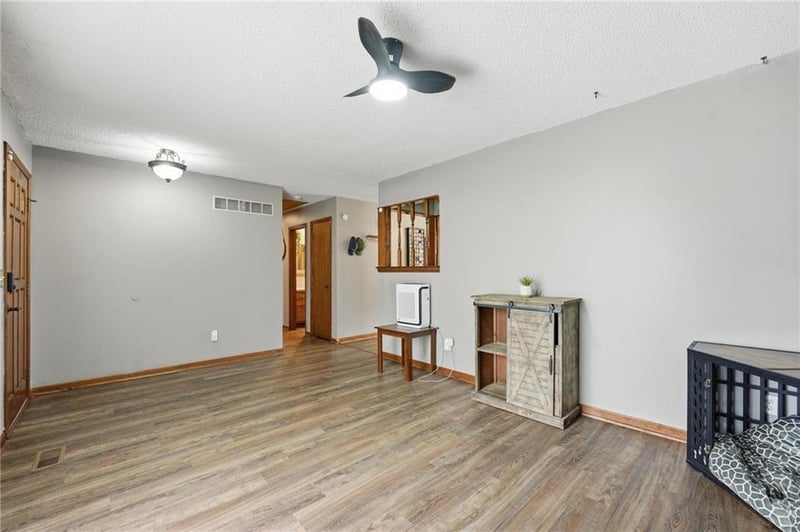 8035 Garfield Ave, Kansas City, MO 64118