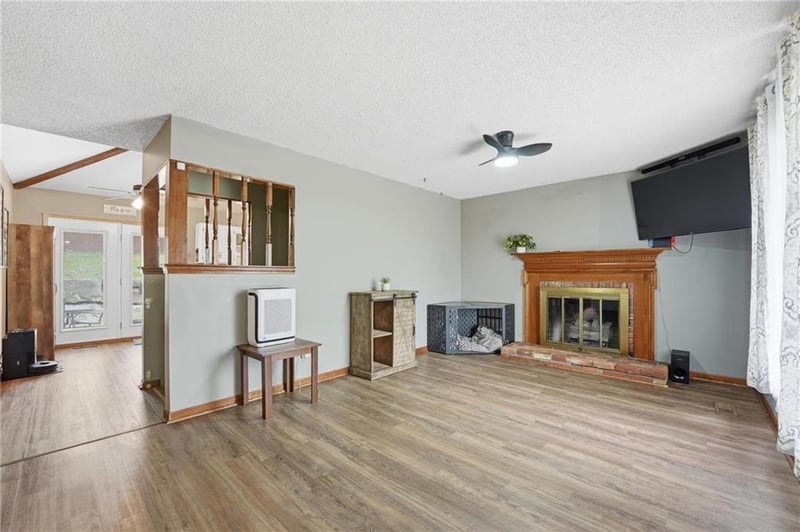 8035 Garfield Ave, Kansas City, MO 64118