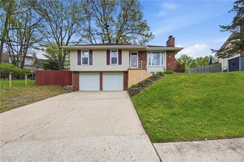 8035 Garfield Ave, Kansas City, MO 64118