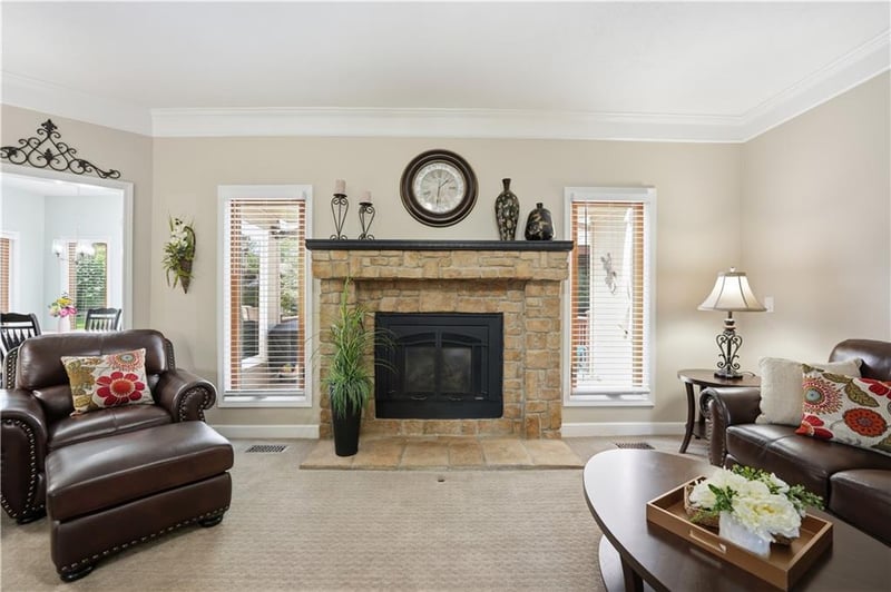 14220 Brougham Dr, Olathe, KS 66062