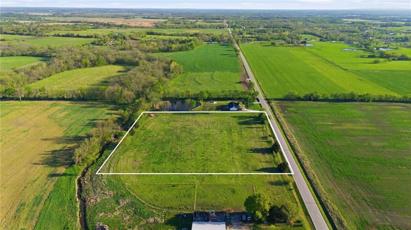 Block Rd, Paola, KS 66071