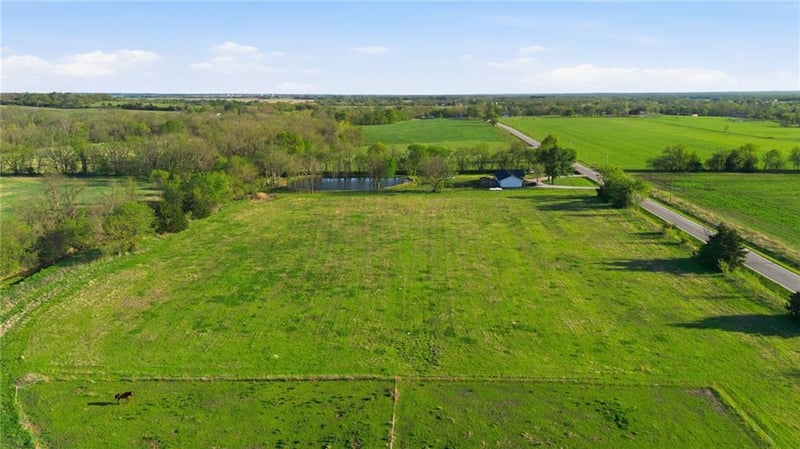 Block Rd, Paola, KS 66071