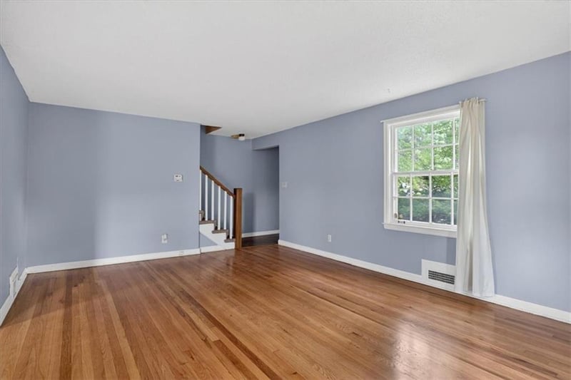 636 63rd Ter, Kansas City, MO 64110