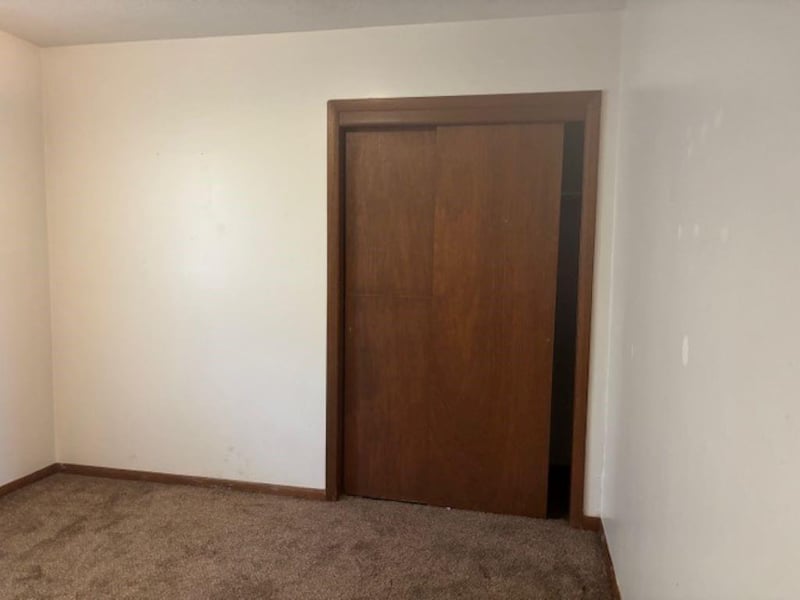 7253 Richland Ave, Kansas City, KS 66111