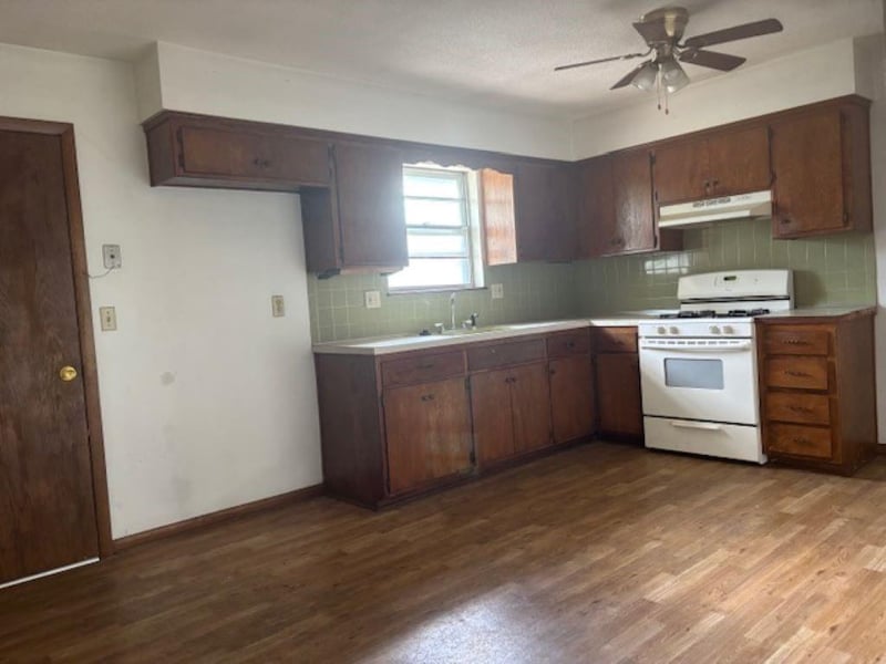 7253 Richland Ave, Kansas City, KS 66111