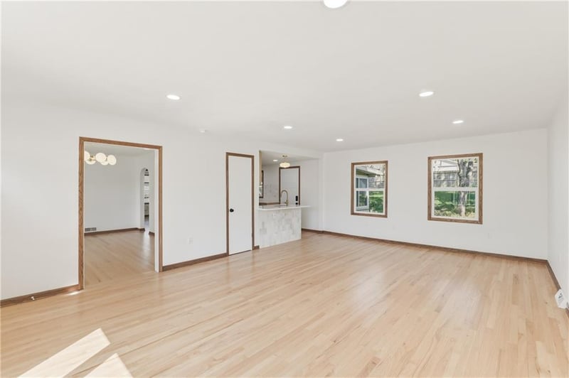 3137 9th Pl, Kansas City, KS 66103