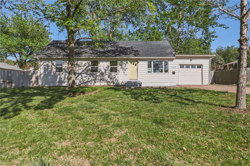 3137 9th Pl, Kansas City, KS 66103