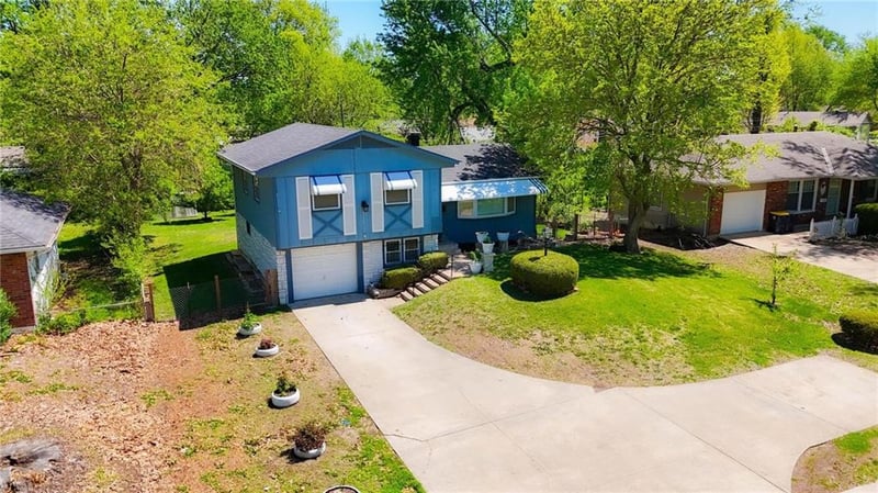 9005 Blue Ridge Blvd, Kansas City, MO 64138