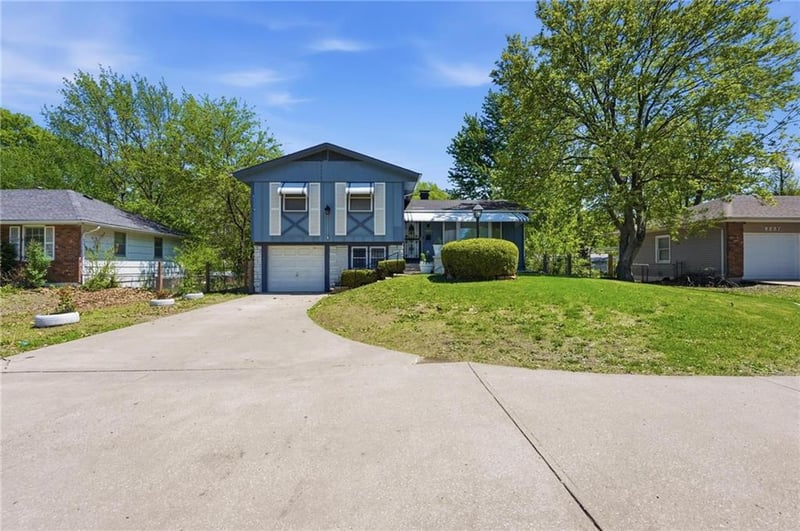 9005 Blue Ridge Blvd, Kansas City, MO 64138