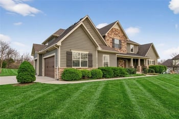 10509 N Hedges Ave, Kansas City, MO 64157