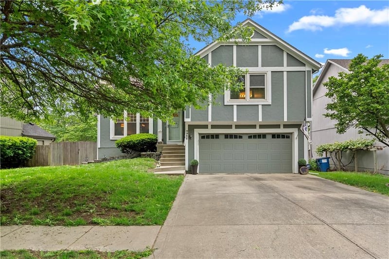 4922 Payne St, Shawnee, KS 66226