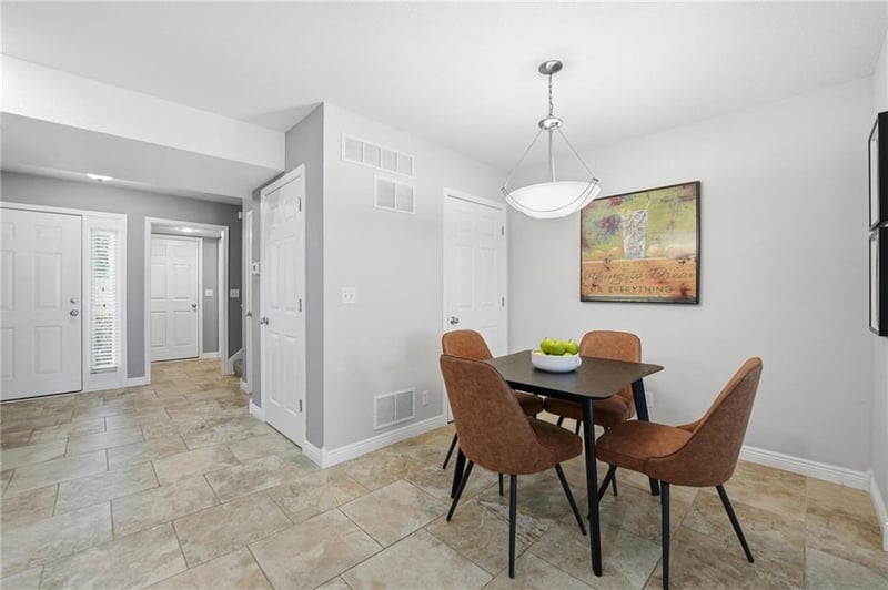 8335 Kensington Ave, Kansas City, MO 64119