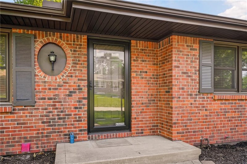 1306 77th St, Kansas City, MO 64118