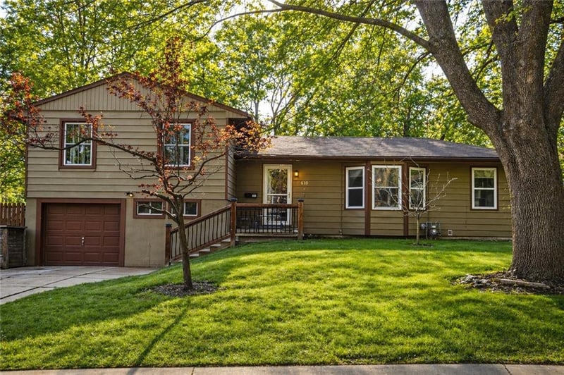 610 Lacy Ln, Belton, MO 64012